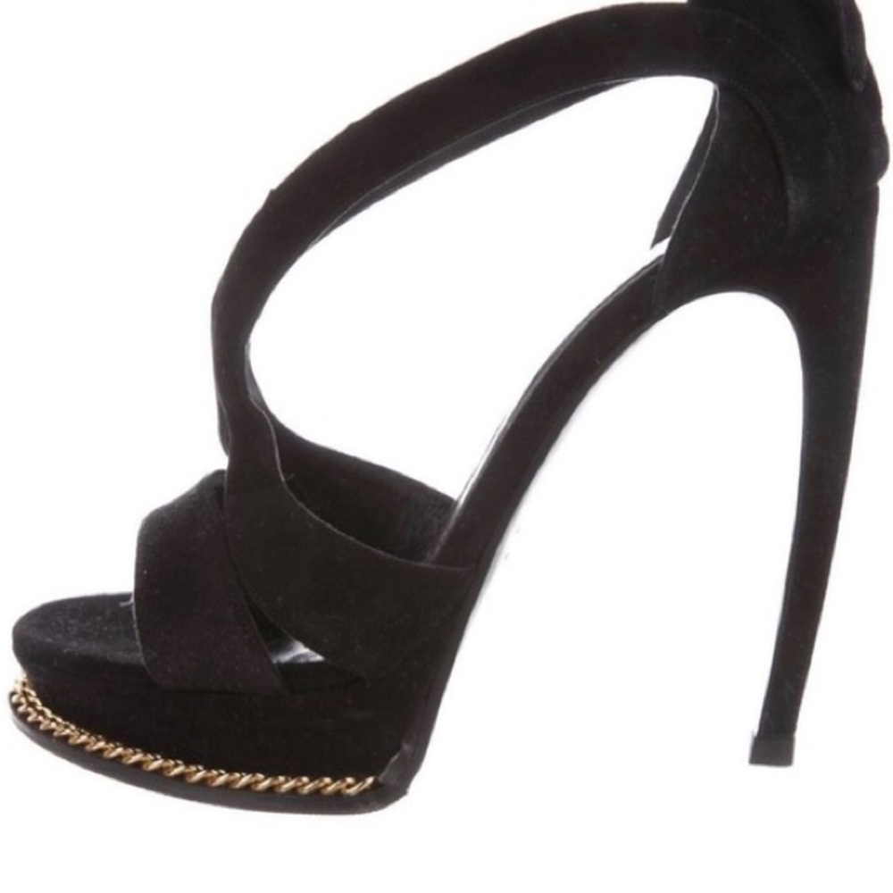 Alexander McQueen Armadillo Chain Link Pump